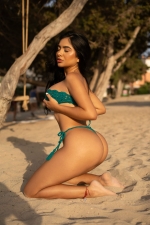 Escort Ibiza - VIOLETA - Ibiza Tops